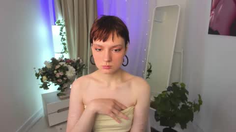 hairy_queeen online show from 10-01-25, 01:17