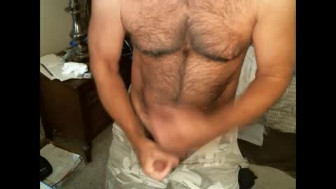 Snapshot of hairypecsguy chatting on 12-26-24, 10:20 Hairy pecs online show from 12-26-24, 10:20