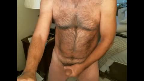 Snapshot of hairypecsguy chatting on 01-14-25, 06:49 Hairy pecs online show from 01-14-25, 06:49