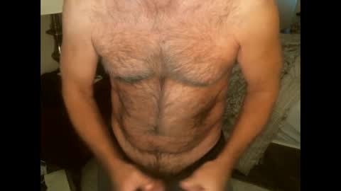 Snapshot of hairypecsguy chatting on 01-26-25, 05:44 Hairy pecs online show from 01-26-25, 05:44