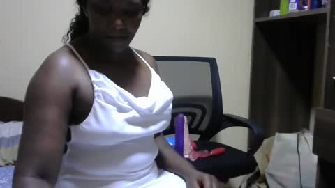 Snapshot of hairypussybigassy001 chatting on 12-21-24, 03:25 hairypussybigassy001 online show from 12-21-24, 03:25
