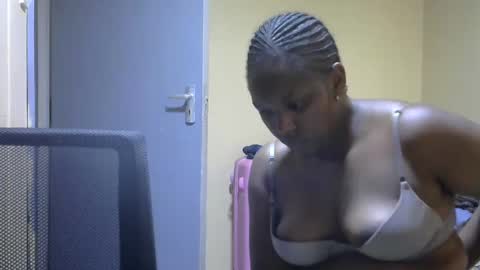 Snapshot of hairypussybigassy001 chatting on 01-28-25, 08:57 hairypussybigassy001 online show from 01-28-25, 08:57