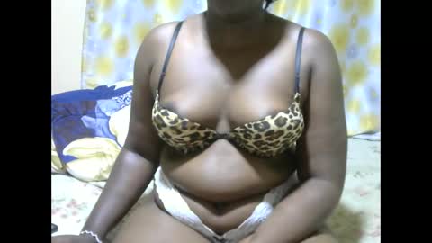 Snapshot of hairypussybigassy001 chatting on 02-09-25, 05:54 hairypussybigassy001 online show from 02-09-25, 05:54