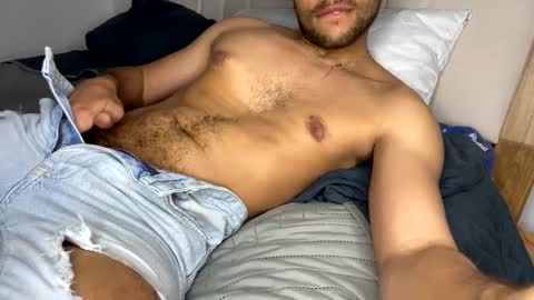 Independent       model  online show from 03-11-25, 11:59