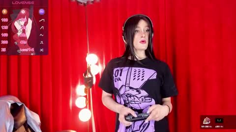 Snapshot of hakurukushka chatting on 02-10-25, 01:33 Haku Please help me with your thumbs up its important  online show from 02-10-25, 01:33