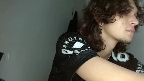 Snapshot of halan_jr chatting on 12-18-24, 07:15 halan online show from 12-18-24, 07:15