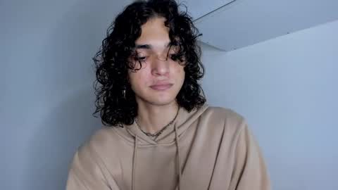 Snapshot of halan_jr chatting on 01-03-25, 12:11 halan online show from 01-03-25, 12:11