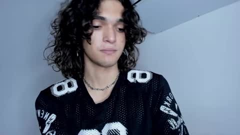 Snapshot of halan_jr chatting on 01-03-25, 11:55 halan online show from 01-03-25, 11:55