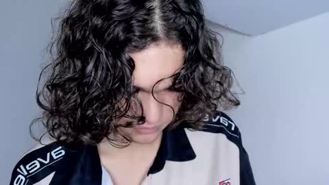 Snapshot of halan_jr chatting on 01-08-25, 01:53 halan online show from 01-08-25, 01:53