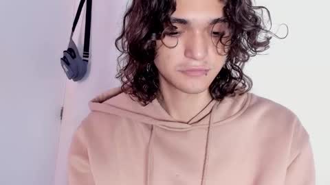 Snapshot of halan_jr chatting on 01-13-25, 07:31 halan online show from 01-13-25, 07:31