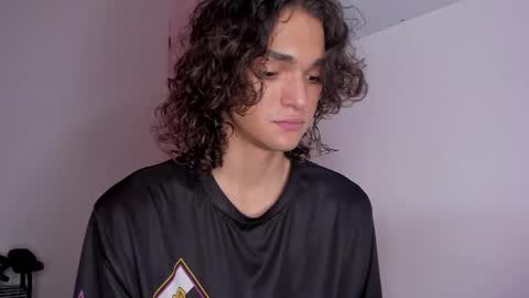 Snapshot of halan_jr chatting on 01-17-25, 09:39 halan online show from 01-17-25, 09:39