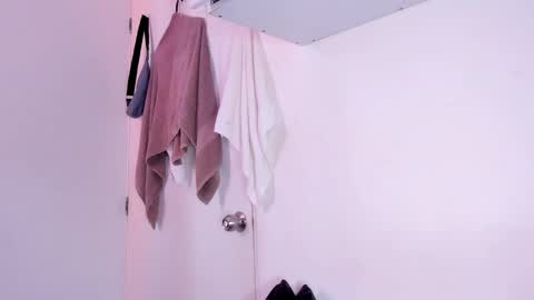 Snapshot of halan_jr chatting on 01-18-25, 07:04 halan online show from 01-18-25, 07:04