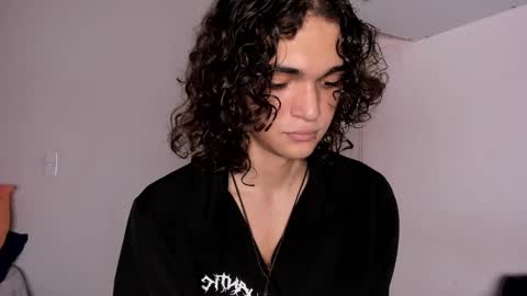 Snapshot of halan_jr chatting on 01-22-25, 09:32 halan online show from 01-22-25, 09:32