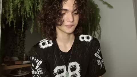 Snapshot of halan_jr chatting on 01-23-25, 06:39 halan online show from 01-23-25, 06:39