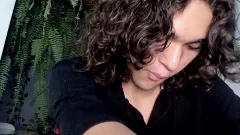 Snapshot of halan_jr chatting on 02-06-25, 05:35 halan online show from 02-06-25, 05:35