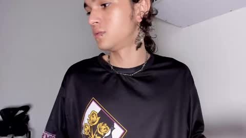 Snapshot of halan_jr chatting on 02-15-25, 05:51 halan online show from 02-15-25, 05:51