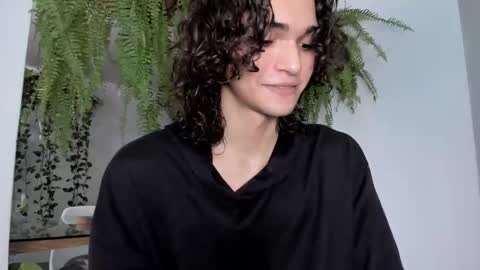 Snapshot of halan_jr chatting on 02-18-25, 07:52 halan online show from 02-18-25, 07:52