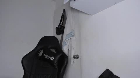 Snapshot of halan_jr chatting on 02-24-25, 09:00 halan online show from 02-24-25, 09:00