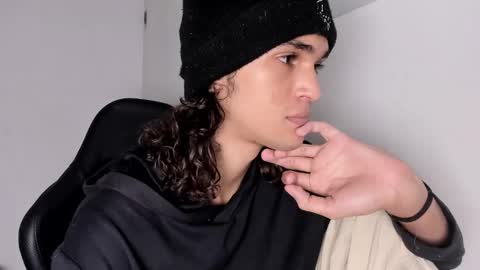 Snapshot of halan_jr chatting on 03-10-25, 08:37 halan online show from 03-10-25, 08:37