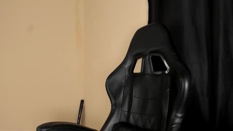 Snapshot of halan_jr chatting on 10-17-25, 05:54 halan online show from 10-17-25, 05:54