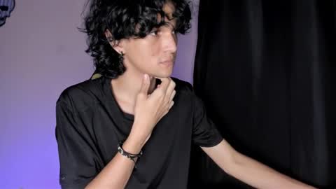 Snapshot of halan_jr chatting on 10-29-25, 05:10 halan online show from 10-29-25, 05:10