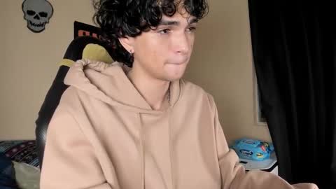 Snapshot of halan_jr chatting on 02-20-26, 10:27 halan online show from 02-20-26, 10:27