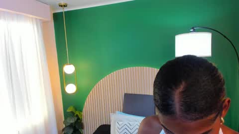 Snapshot of halleylorens chatting on 05-01-26, 06:45 Halley Lorens online show from 05-01-26, 06:45