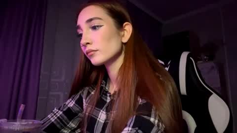 Holly online show from 11-17-25, 06:46