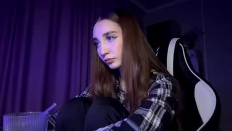 Holly online show from 11-21-25, 07:34