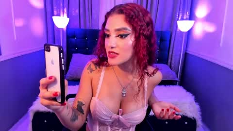 Halls Red online show from 01-08-25, 12:06