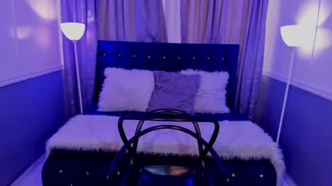 Halls Red online show from 01-24-25, 09:05