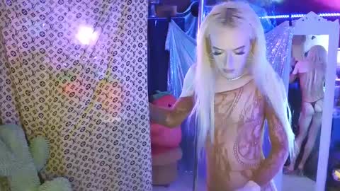 halovalentine online show from 03-11-25, 12:11