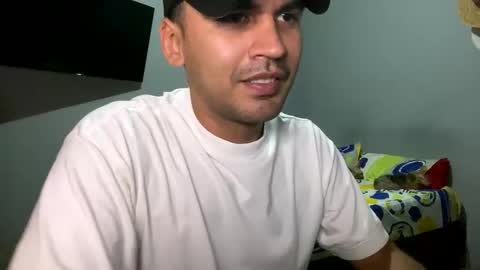 Snapshot of hamiltong12 chatting on 10-22-25, 05:30 hamiltong12 online show from 10-22-25, 05:30