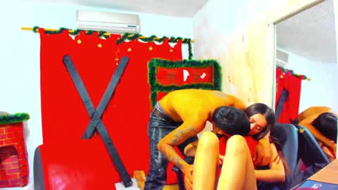 Hana and Zeta online show from 01-23-25, 12:41