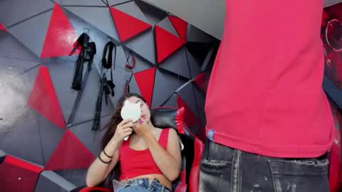 Hana and Zeta online show from 09-27-25, 12:10