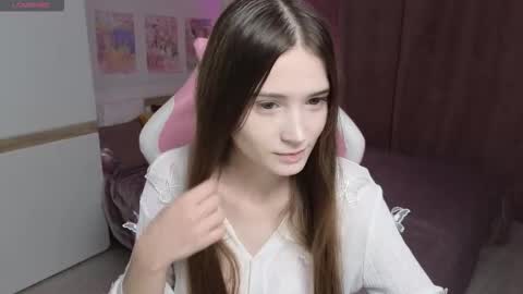 Hana online show from 10-28-25, 02:31