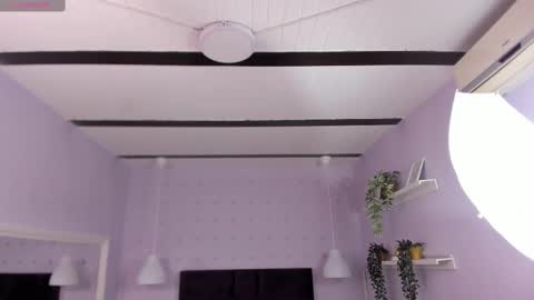 Snapshot of hanaahquinn chatting on 10-25-25, 11:40 hanaahquinn online show from 10-25-25, 11:40