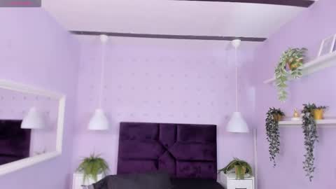 Snapshot of hanaahquinn chatting on 10-27-25, 11:25 hanaahquinn online show from 10-27-25, 11:25