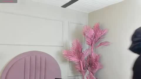 Snapshot of hanaahquinn chatting on 12-02-25, 12:43 hanaahquinn online show from 12-02-25, 12:43