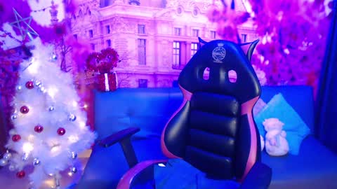 Hanaku  online show from 12-14-24, 05:25