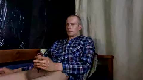 Snapshot of handicraft_07081991 chatting on 09-18-25, 02:02 handicraft_07081991 online show from 09-18-25, 02:02