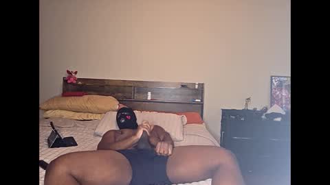 Snapshot of handsallover242 chatting on 10-20-25, 07:14 handsallover242 online show from 10-20-25, 07:14