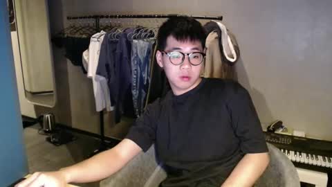 handsome_mannn online show from 01-18-26, 12:25
