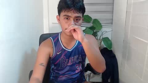 Snapshot of handsome_vanana chatting on 02-24-25, 09:43 handsome_vanana online show from 02-24-25, 09:43