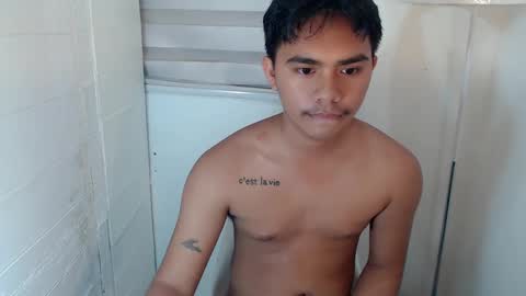 Snapshot of handsome_vanana chatting on 03-05-25, 02:01 handsome_vanana online show from 03-05-25, 02:01