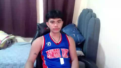 Snapshot of handsome_vanana chatting on 10-08-25, 08:23 handsome_vanana online show from 10-08-25, 08:23