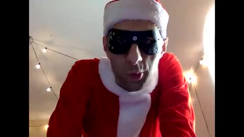 Snapshot of handsomealfie chatting on 12-22-24, 10:47 HandsomeAlfie online show from 12-22-24, 10:47
