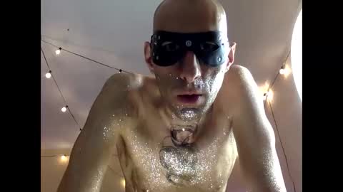 Snapshot of handsomealfie chatting on 01-05-25, 08:31 HandsomeAlfie online show from 01-05-25, 08:31