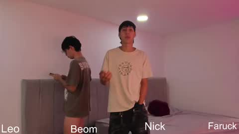 leonardfarrucknick and otis online show from 09-12-25, 10:43