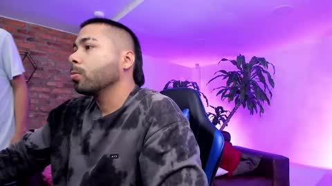 leonardfarrucknick and otis online show from 10-07-25, 01:19